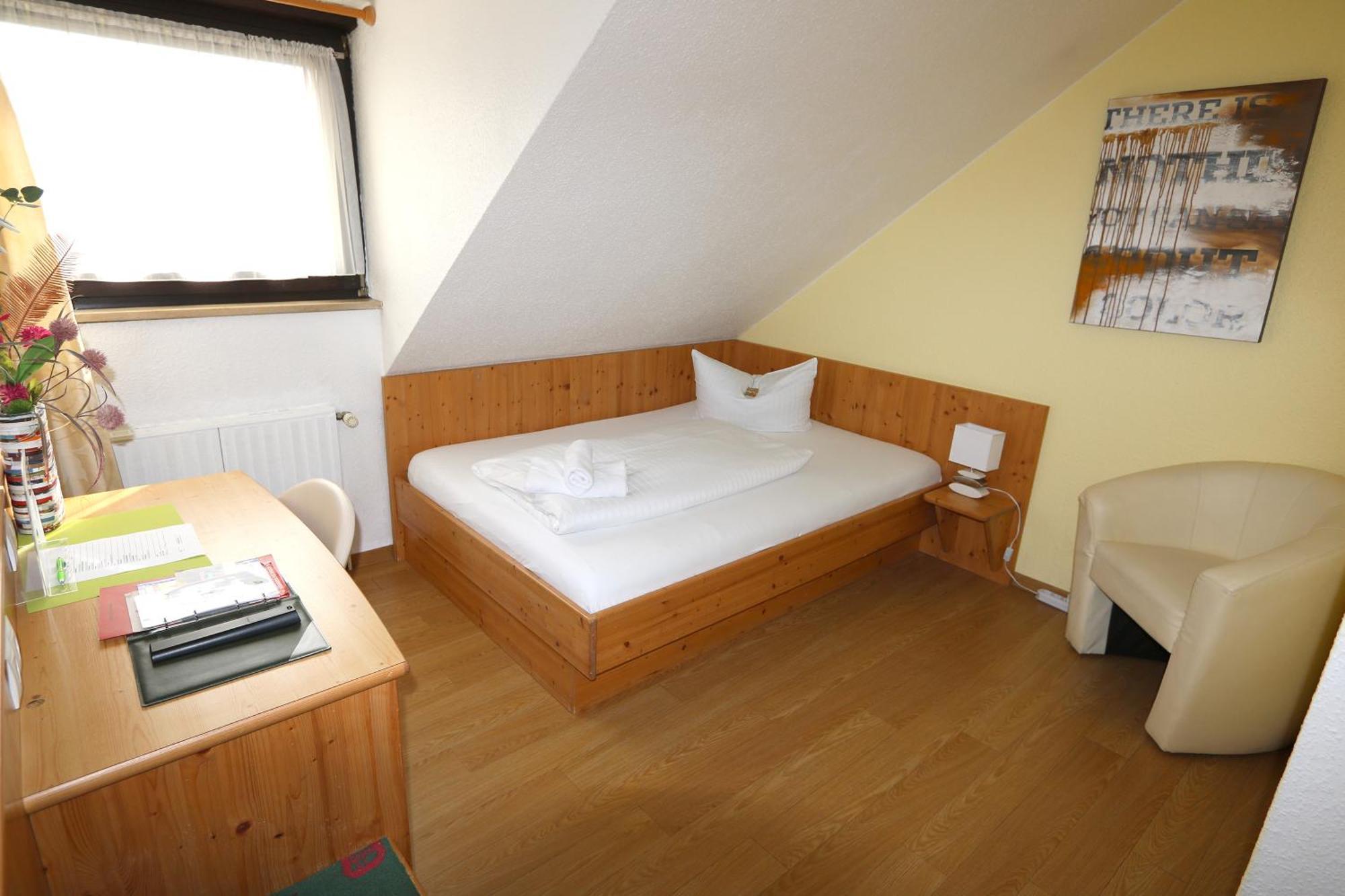 Hotel Avenue Altenfurt Нюрнберг Экстерьер фото