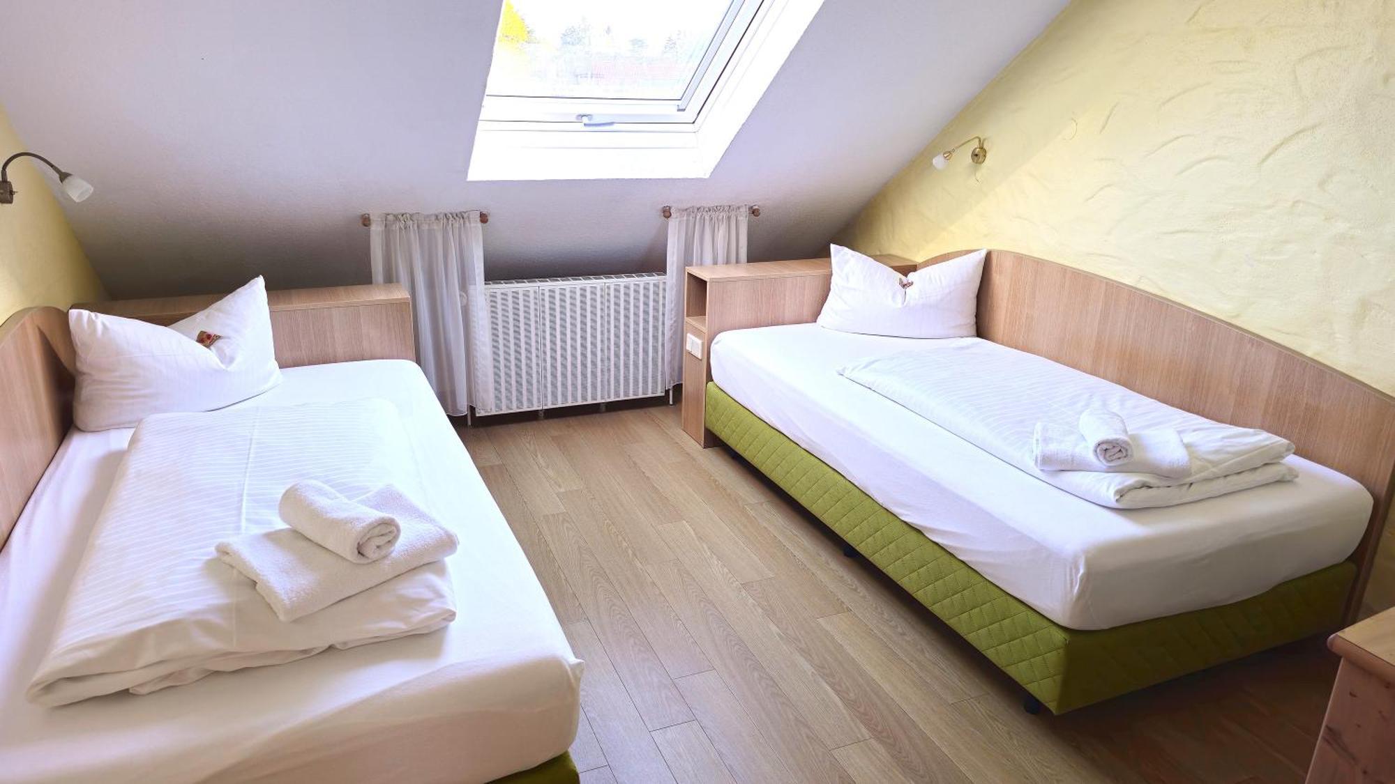 Hotel Avenue Altenfurt Нюрнберг Экстерьер фото
