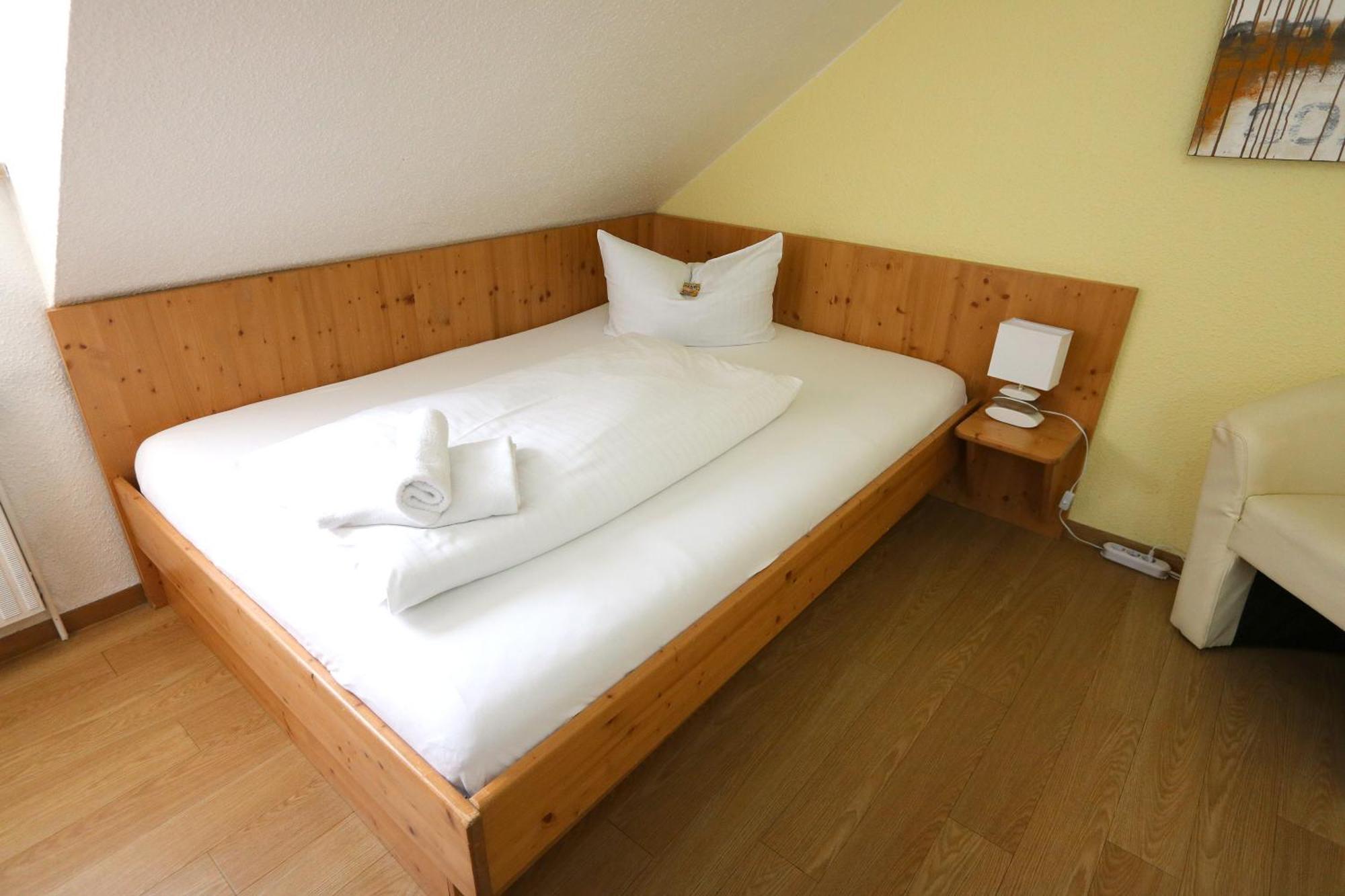 Hotel Avenue Altenfurt Нюрнберг Экстерьер фото