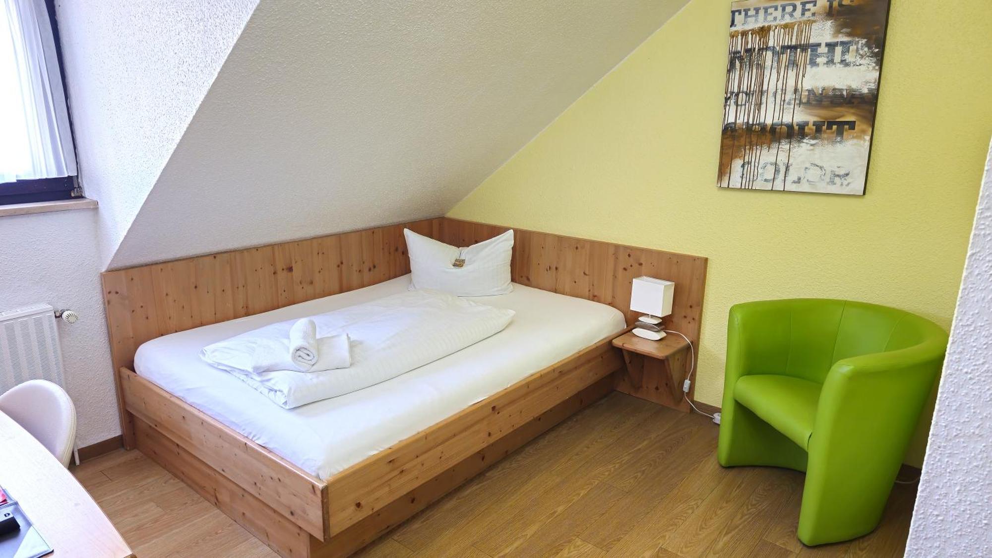 Hotel Avenue Altenfurt Нюрнберг Экстерьер фото