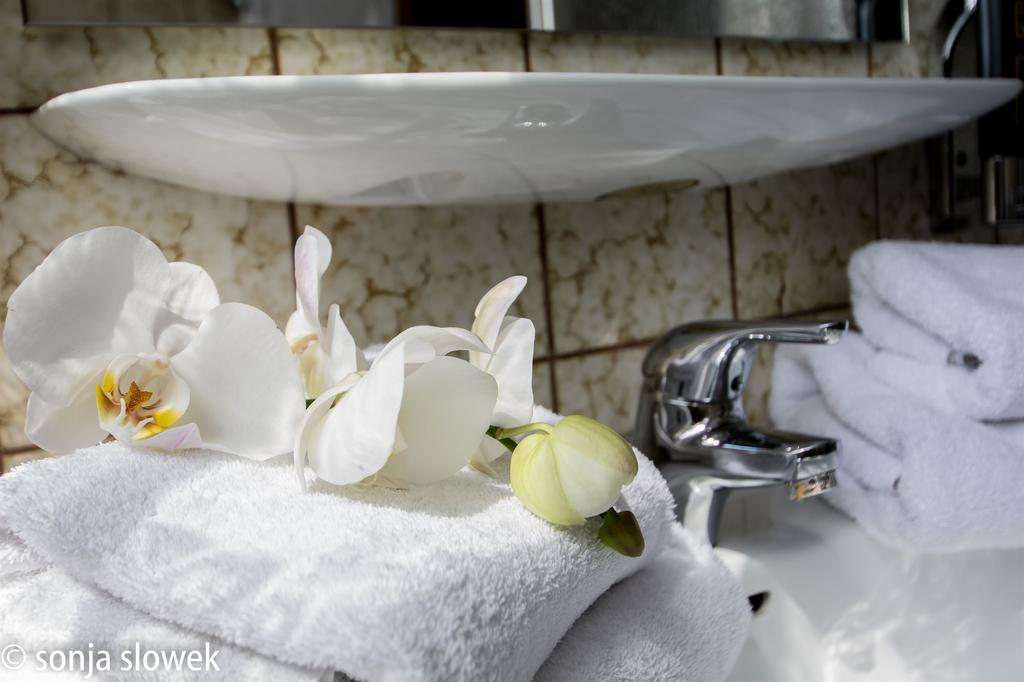 Hotel Avenue Altenfurt Нюрнберг Экстерьер фото